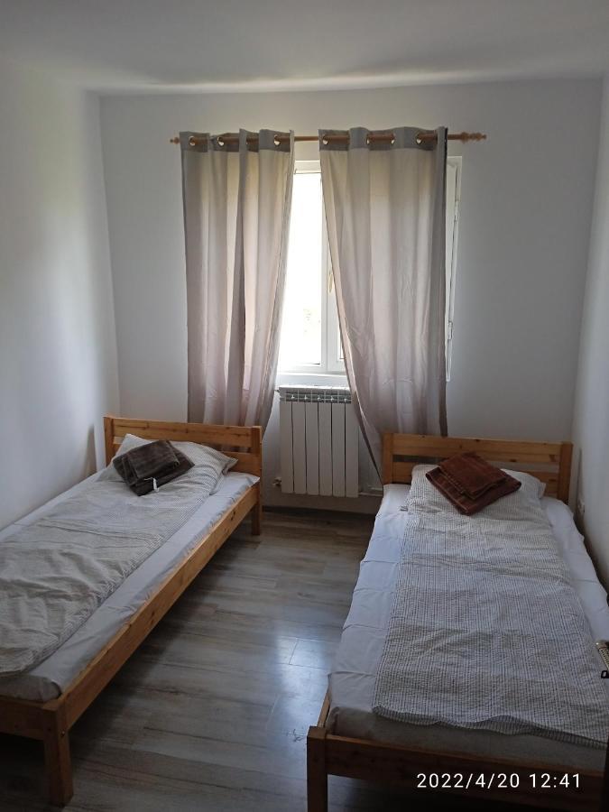 4 Rooms Apartment Tulcea Exterior photo